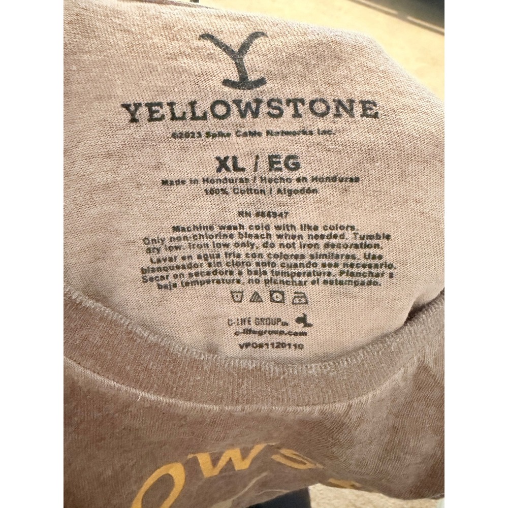 Yellowstone Dutton Ranch Montana Graphic T-Shirt Mens XL Brown Short Sleeve Tee - Picture 3 of 3